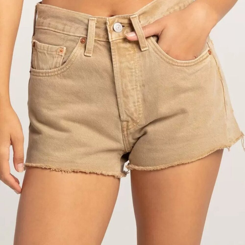 Levi's 501 High Rise Shorts in Beige Tan 56327-0399 BNWT - Size 27